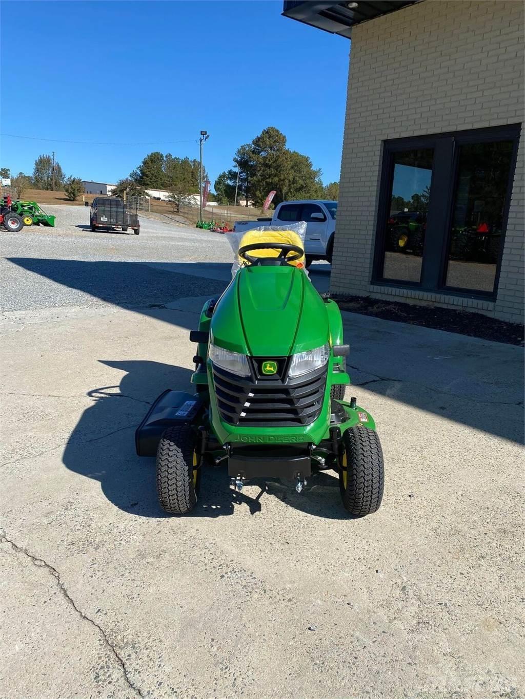 John Deere X330 Manjši traktorji