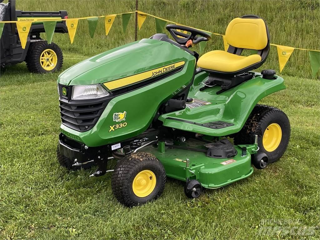 John Deere X330 Manjši traktorji