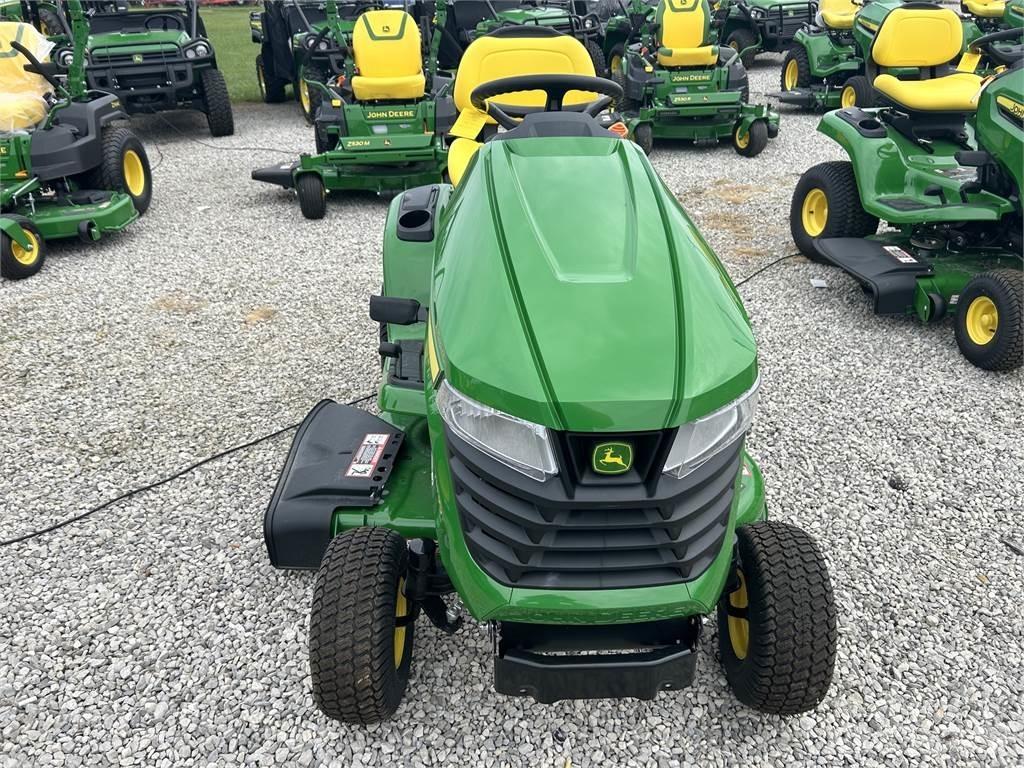 John Deere X330 Manjši traktorji