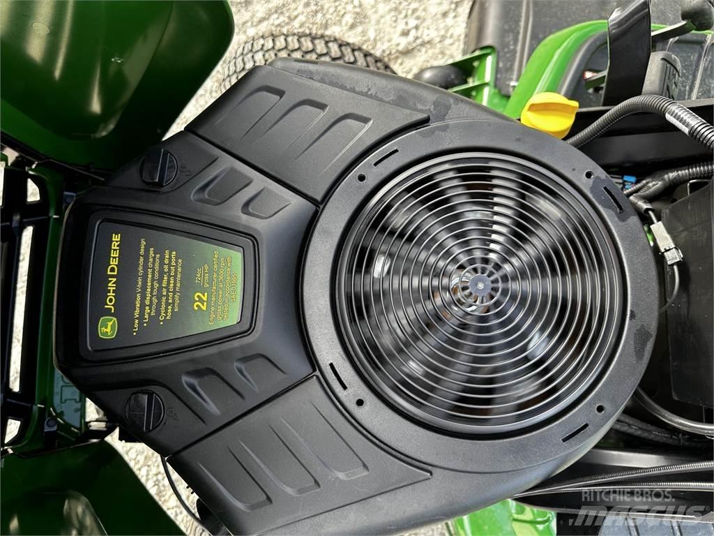 John Deere X330 Manjši traktorji