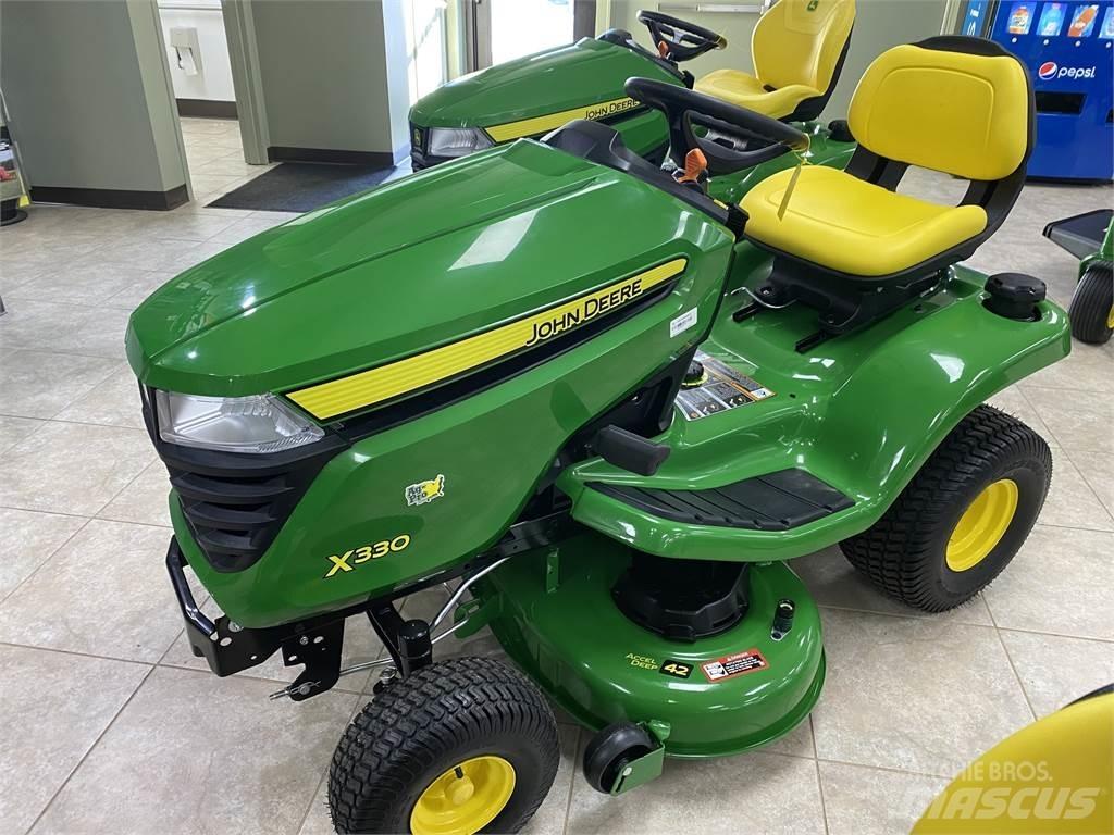 John Deere X330 Manjši traktorji