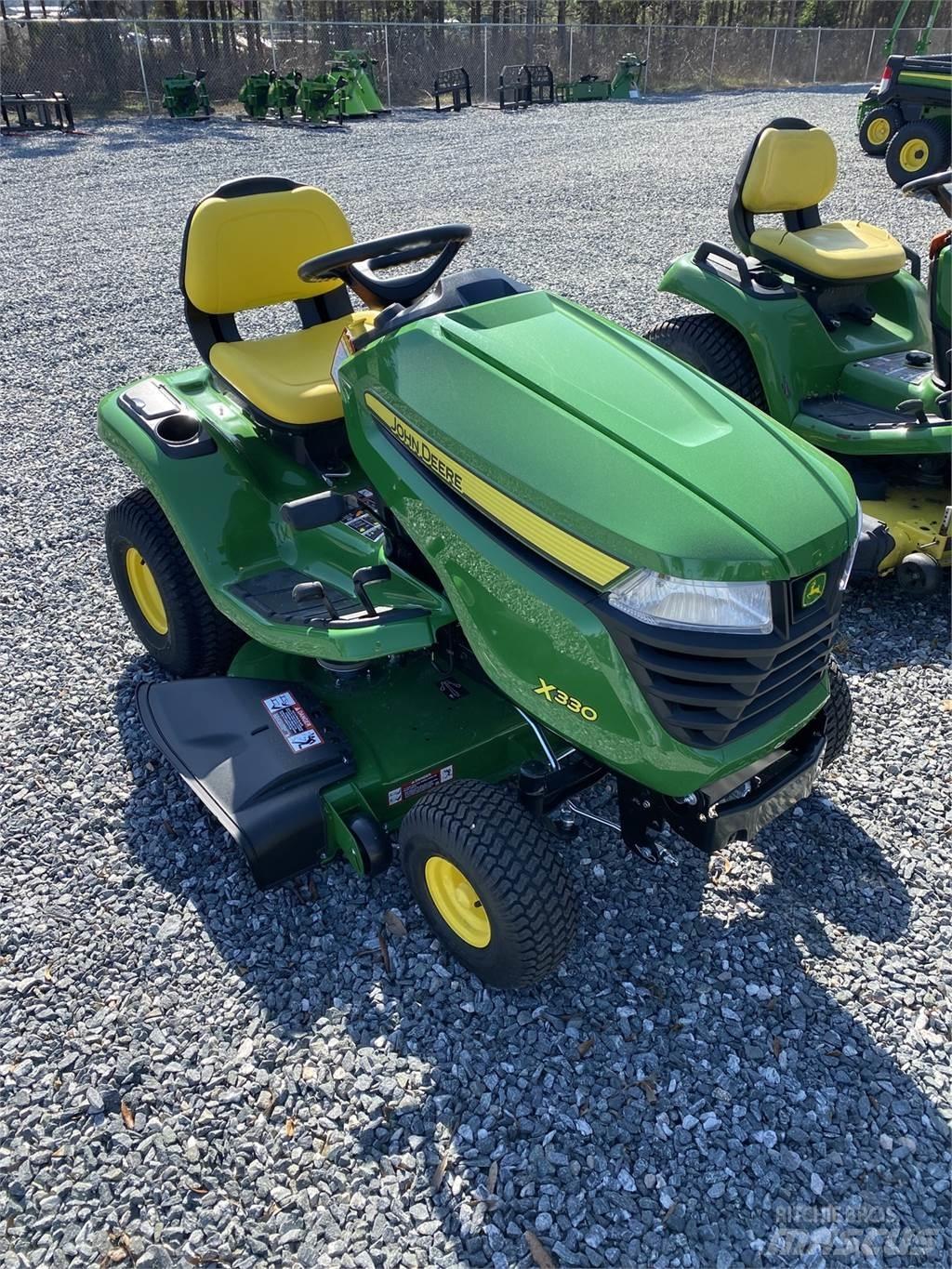 John Deere X330 Manjši traktorji