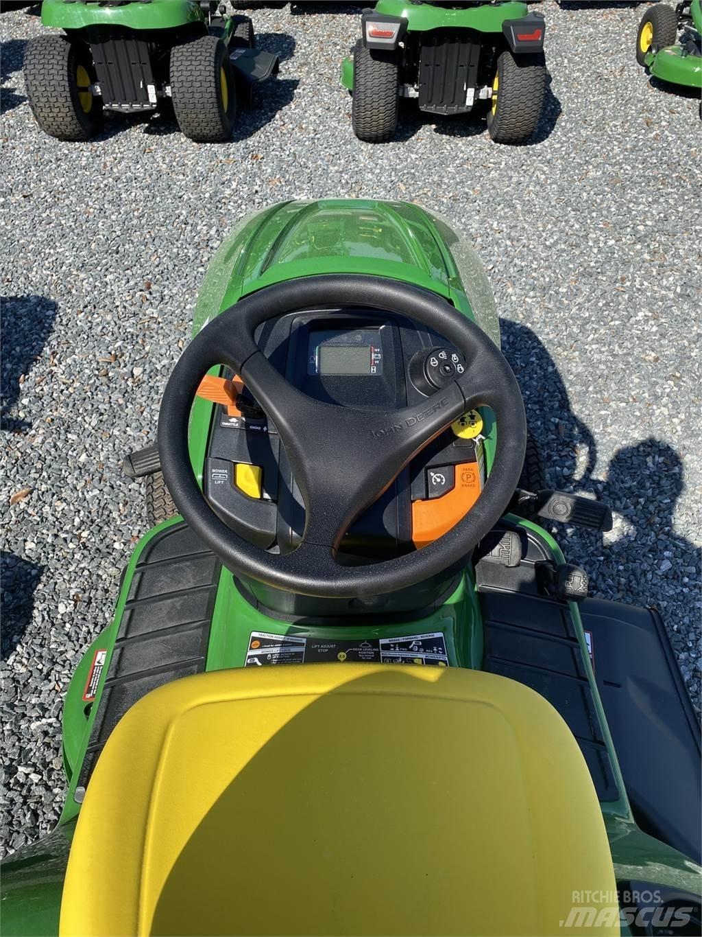 John Deere X330 Manjši traktorji