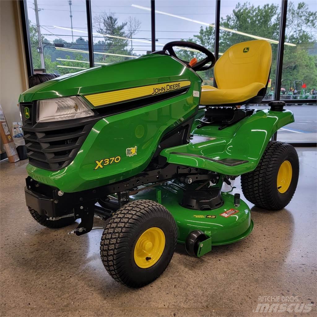 John Deere X370 Manjši traktorji