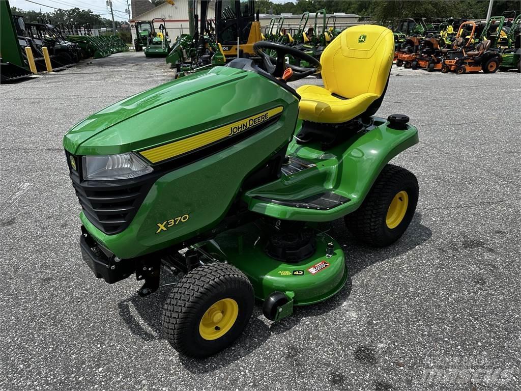 John Deere X370 Manjši traktorji