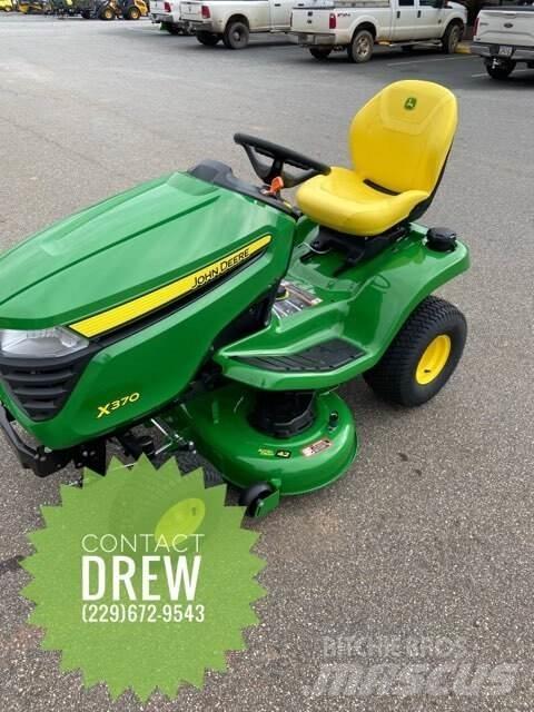 John Deere X370 Manjši traktorji