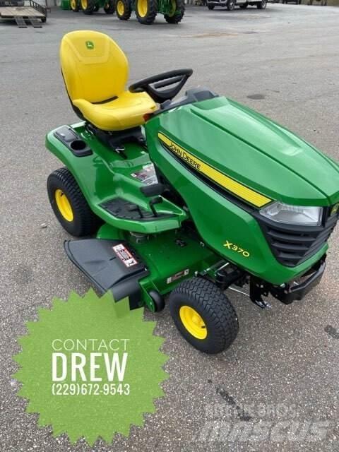 John Deere X370 Manjši traktorji
