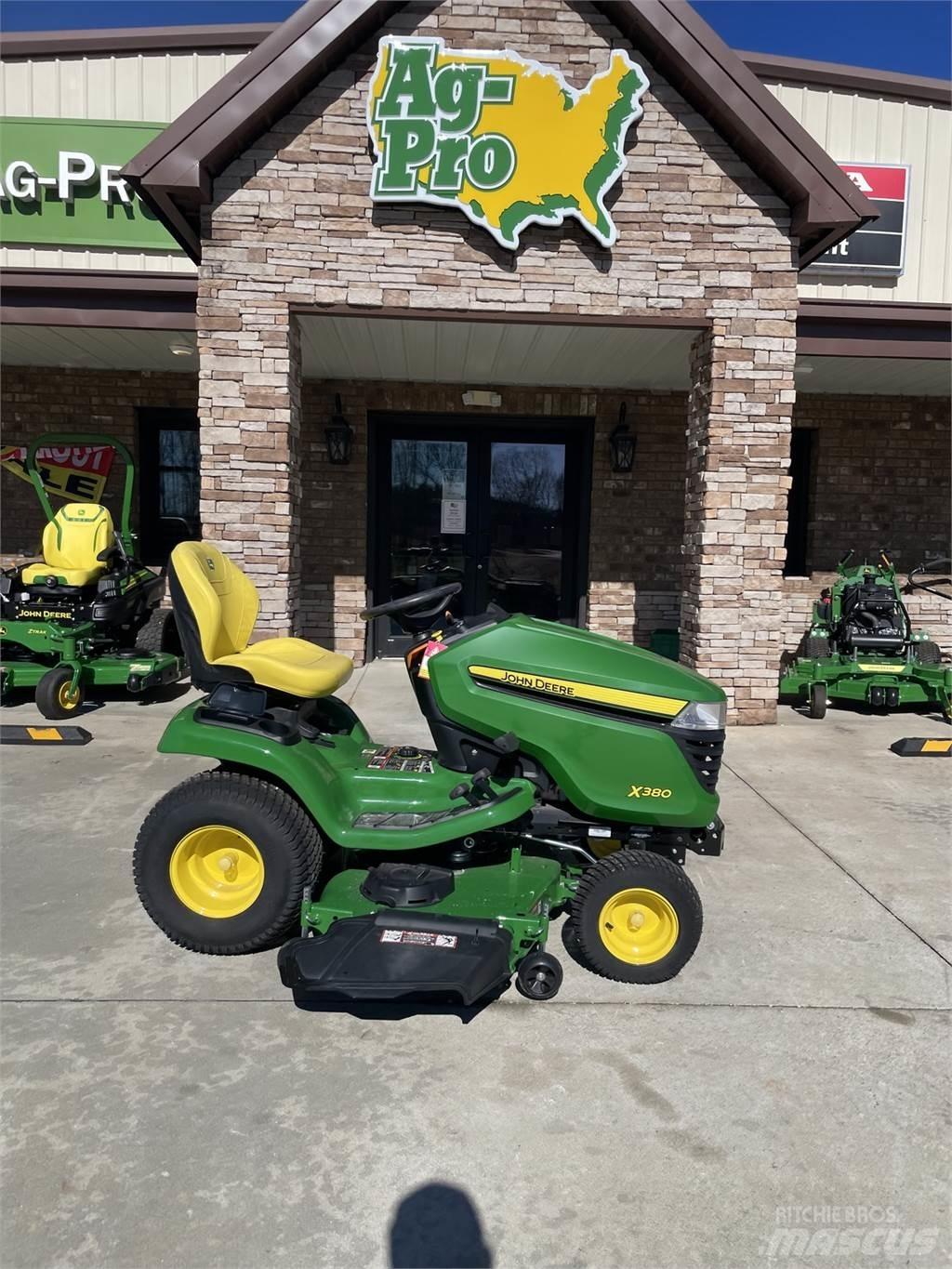 John Deere X380 Manjši traktorji