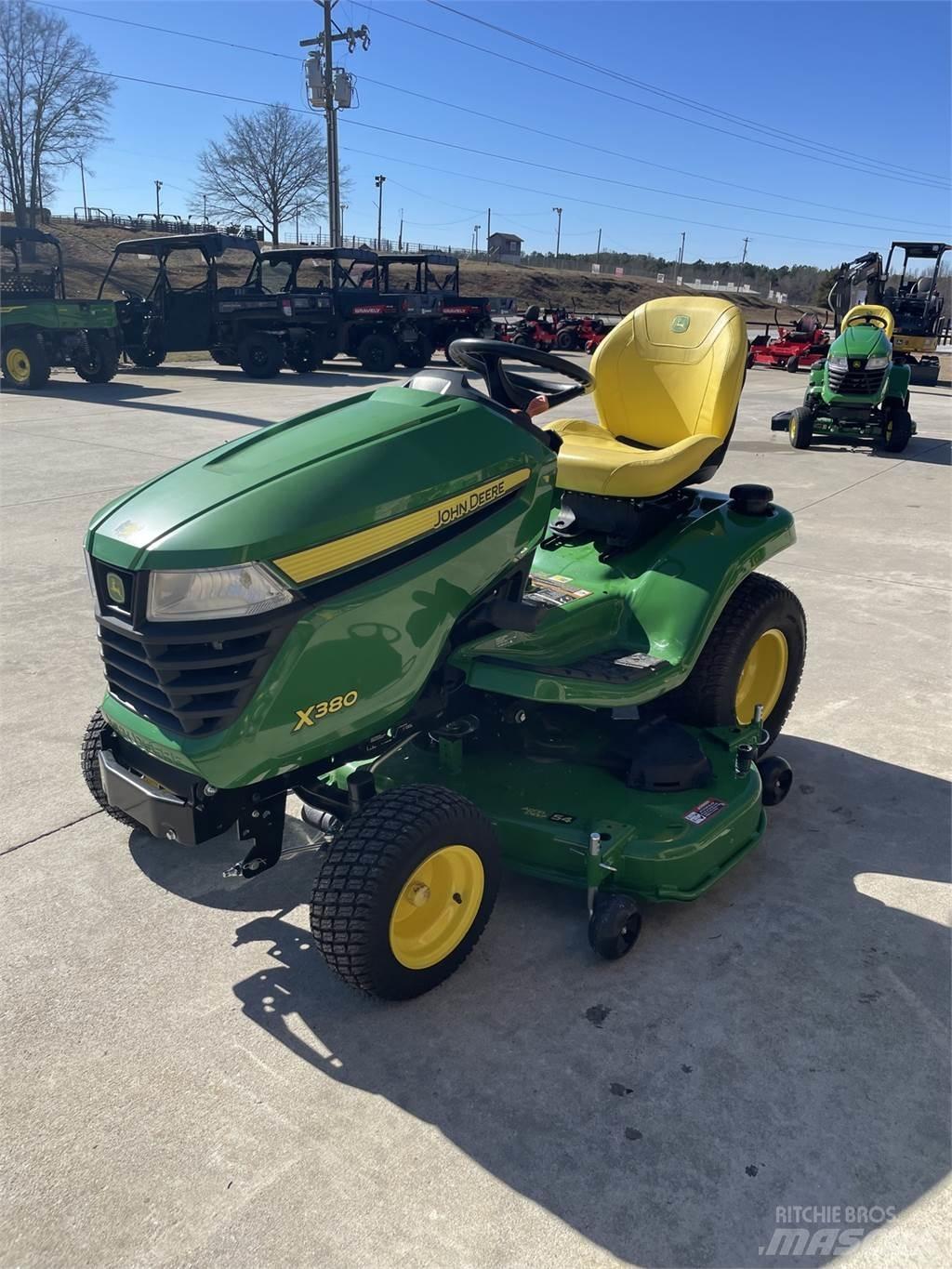 John Deere X380 Manjši traktorji