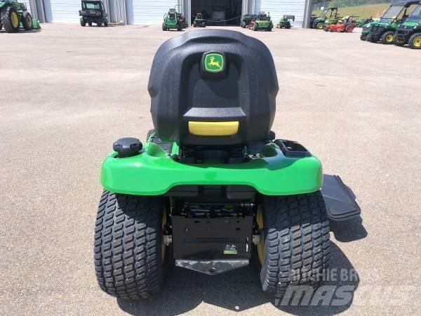 John Deere X380 Manjši traktorji