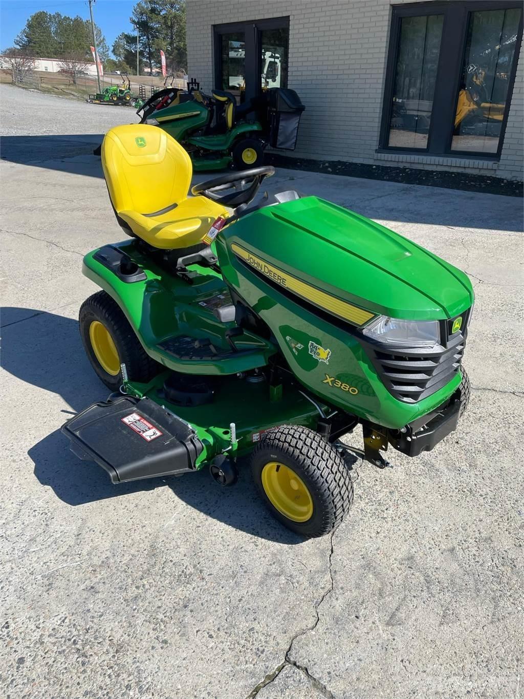 John Deere X380 Manjši traktorji