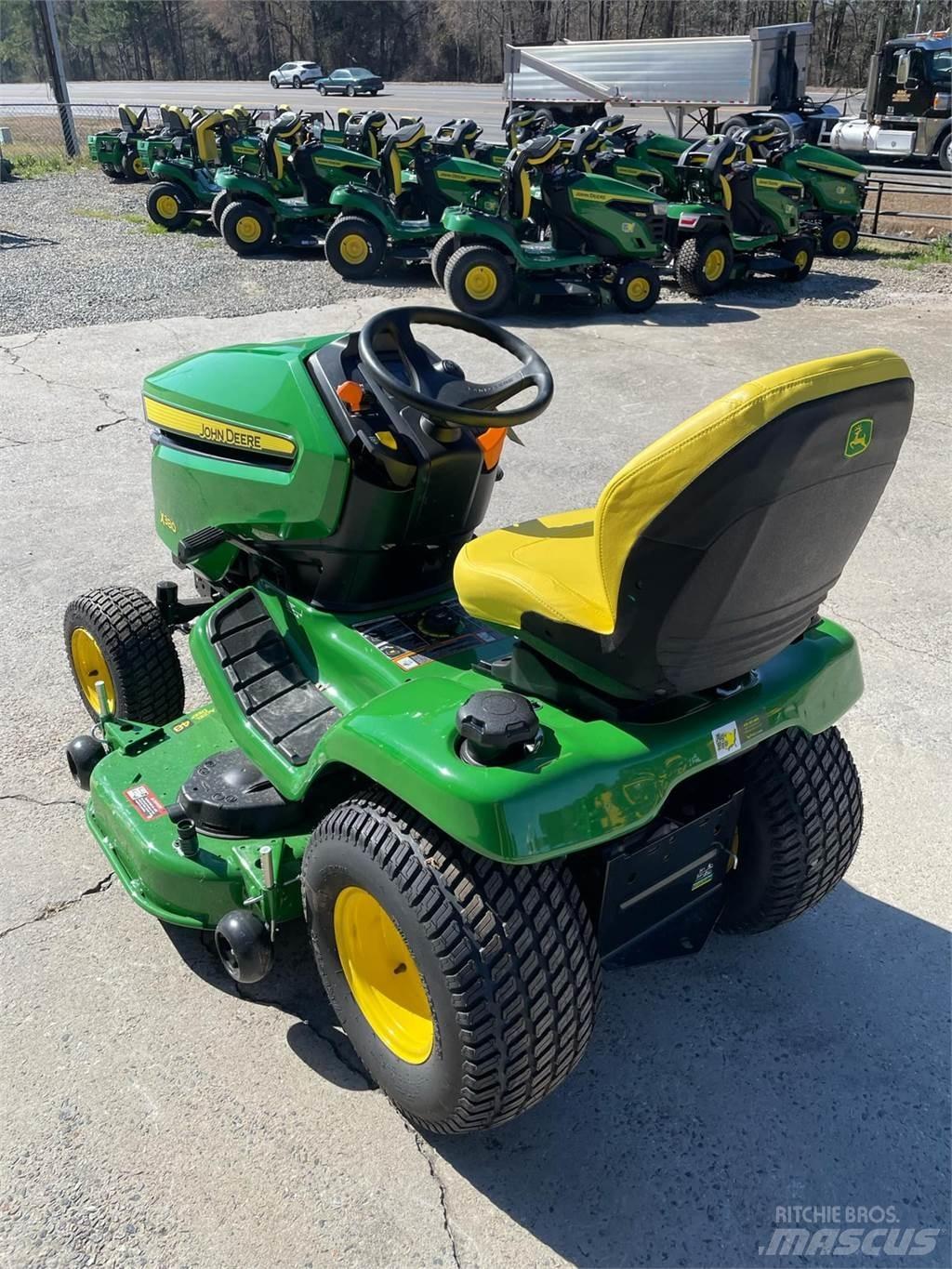 John Deere X380 Manjši traktorji