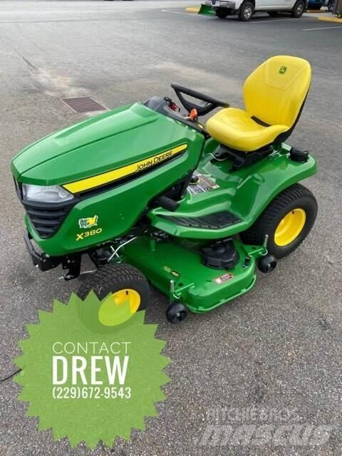 John Deere X380 Manjši traktorji