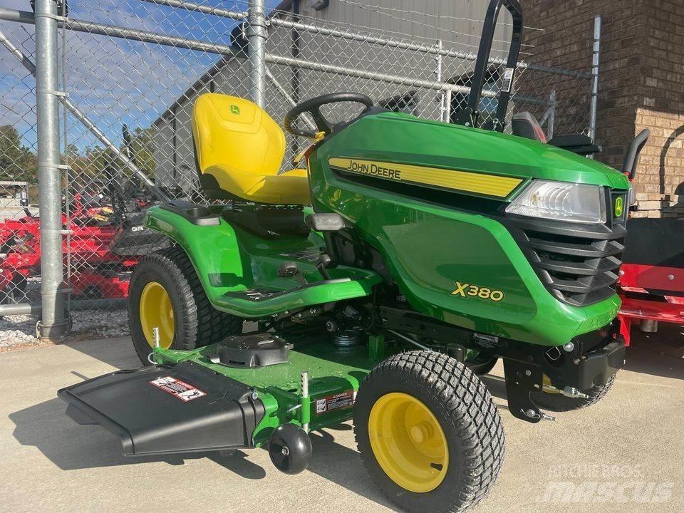 John Deere X380 Manjši traktorji