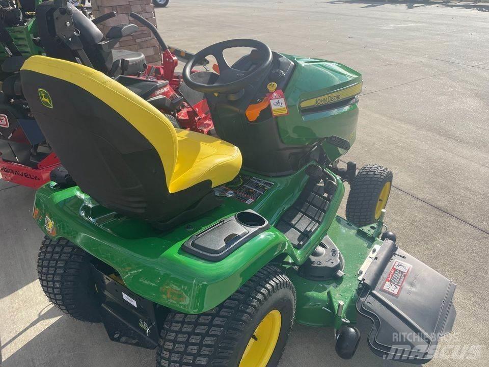 John Deere X380 Manjši traktorji