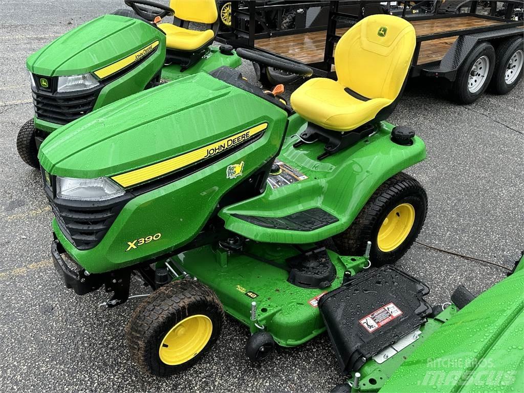 John Deere X390 Manjši traktorji