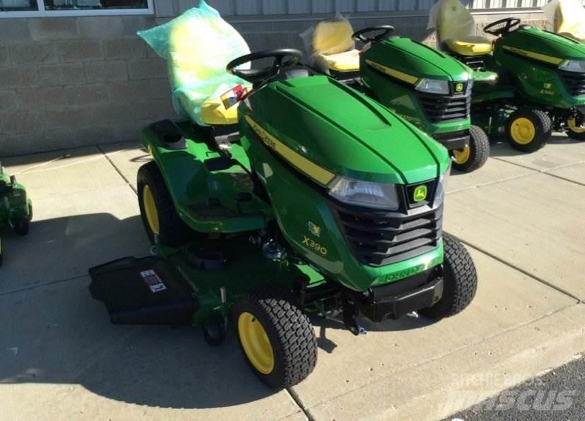 John Deere X390 Manjši traktorji