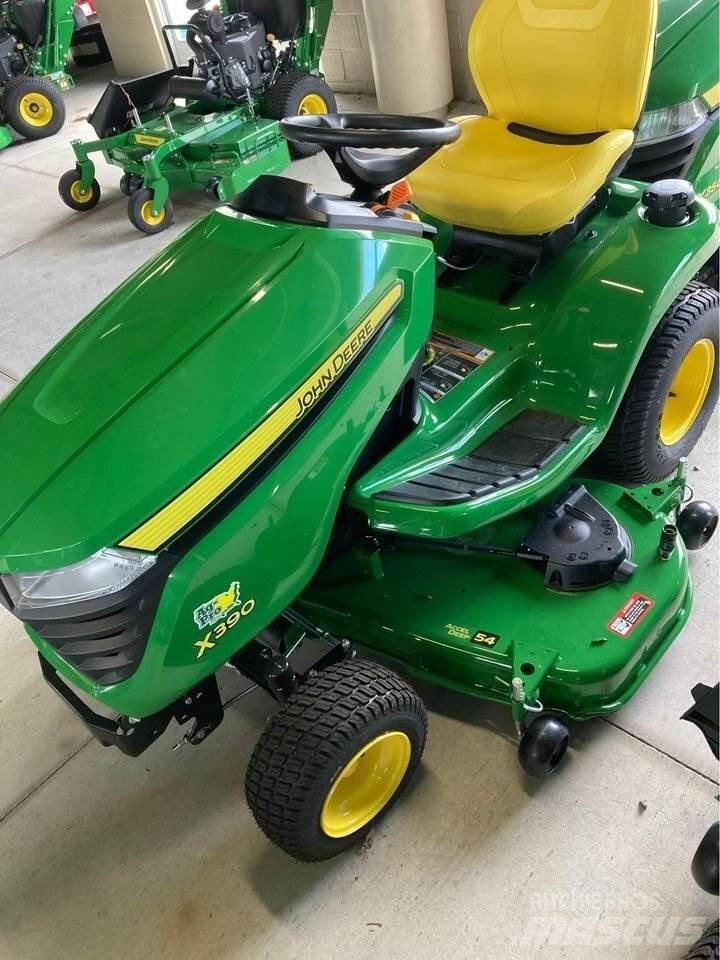 John Deere X390 Manjši traktorji