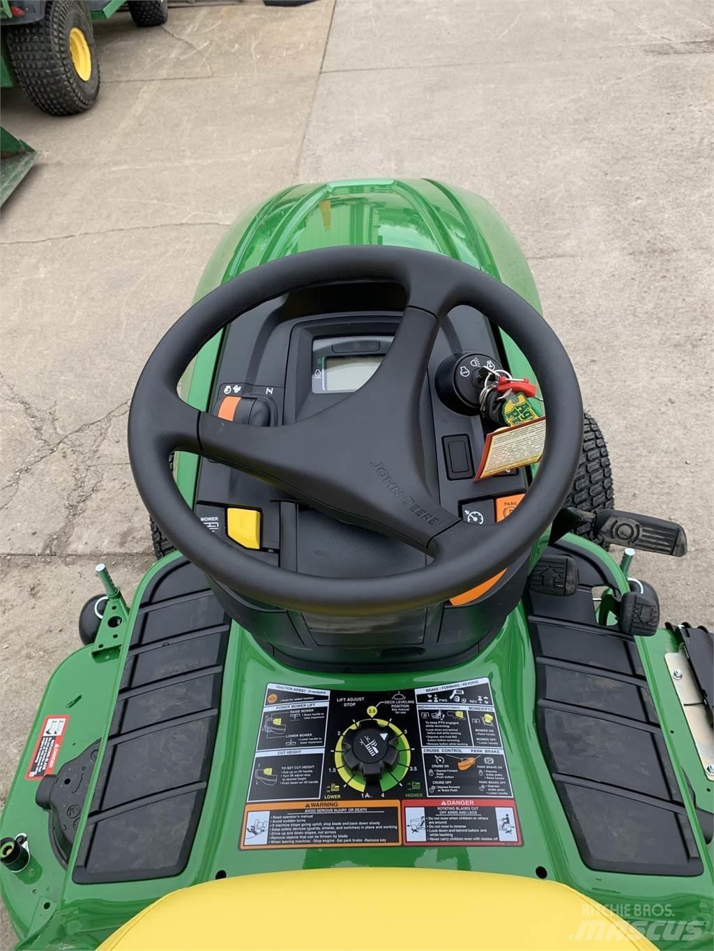 John Deere X390 Manjši traktorji