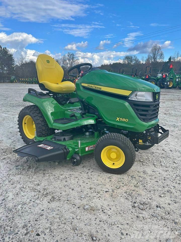 John Deere X580 Manjši traktorji