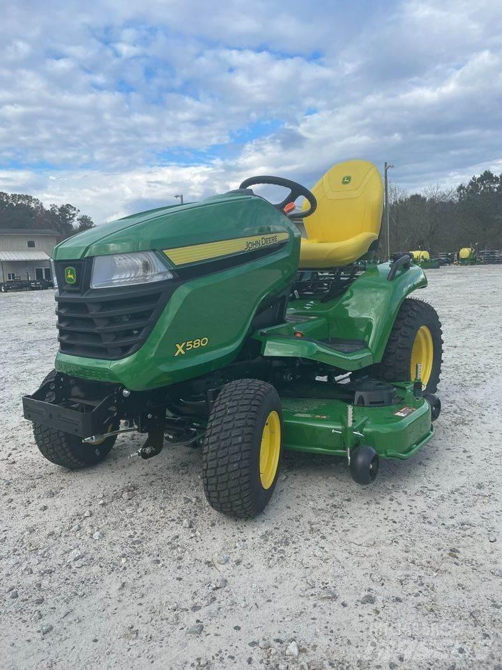 John Deere X580 Manjši traktorji