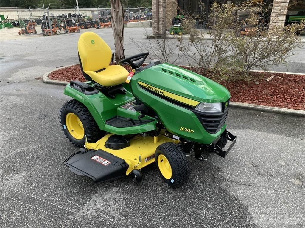 John Deere X580 Manjši traktorji