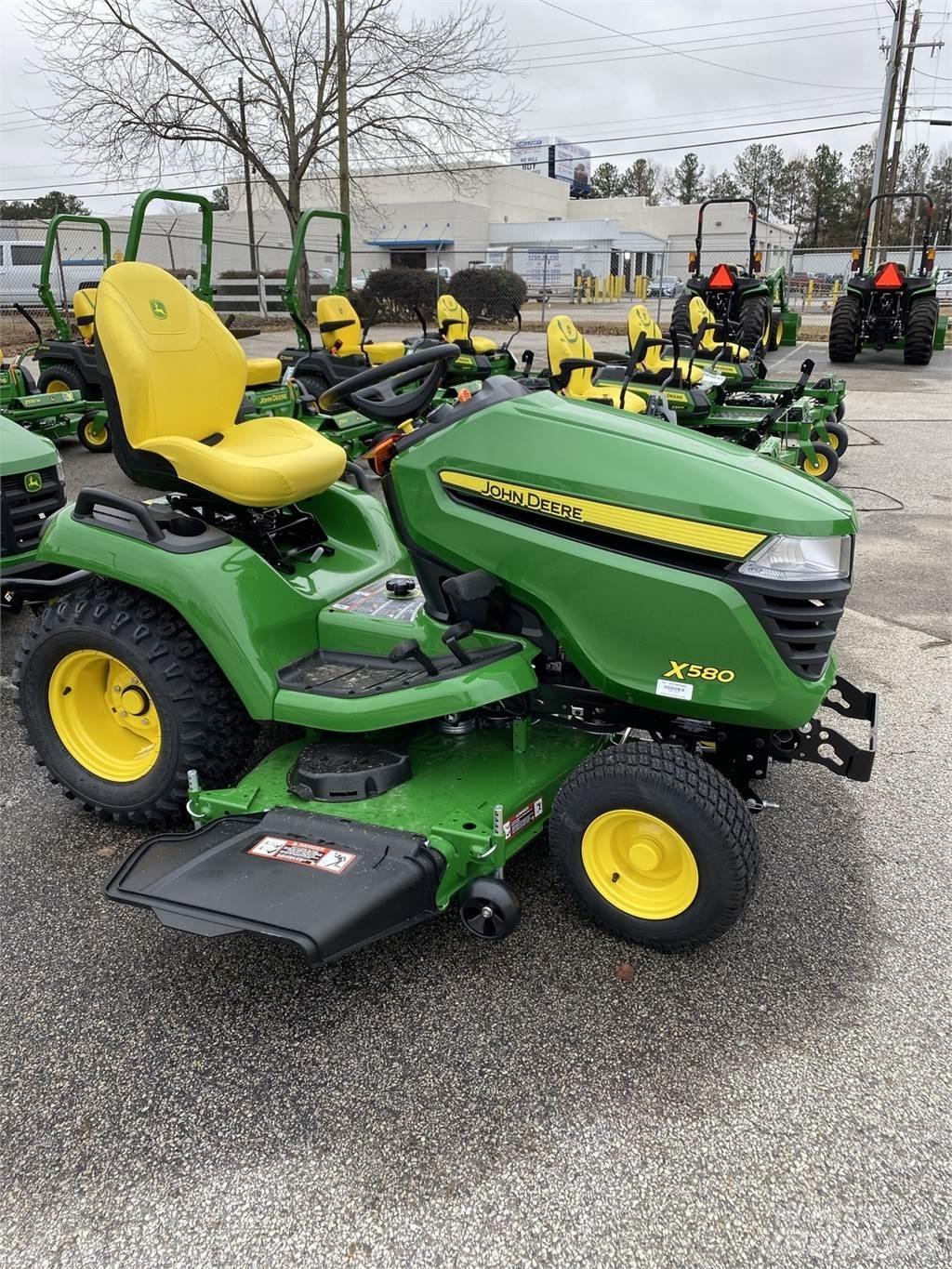John Deere X580 Manjši traktorji