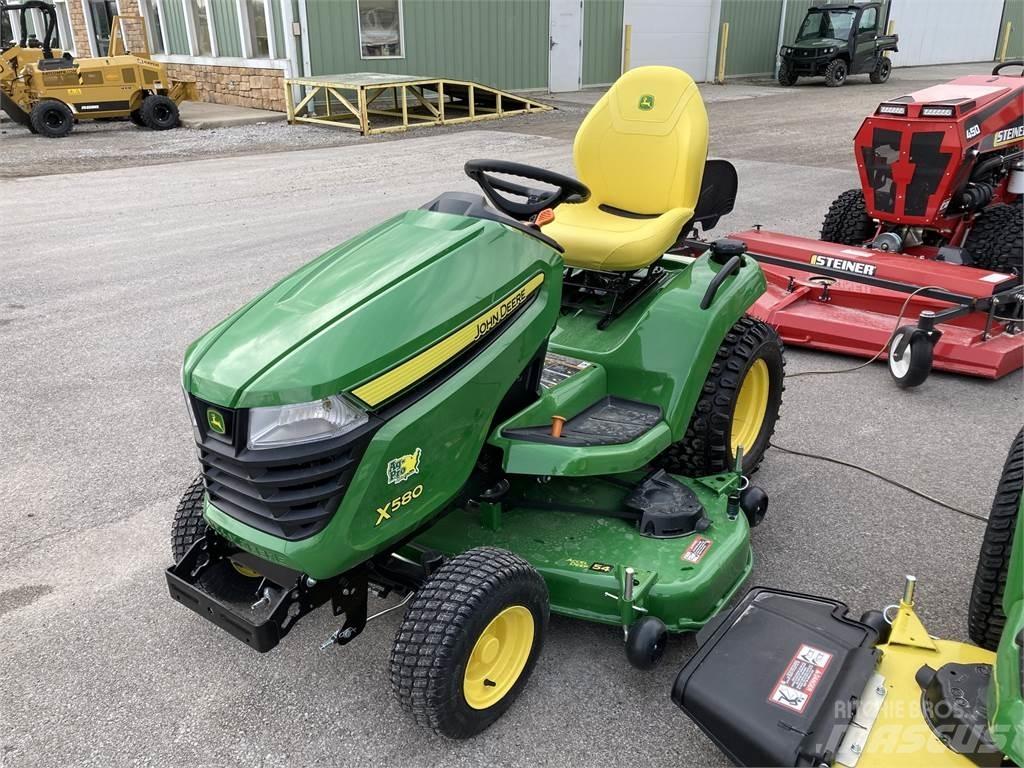 John Deere X580 Manjši traktorji
