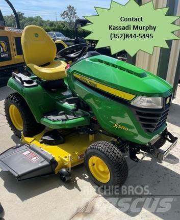 John Deere X580 Manjši traktorji