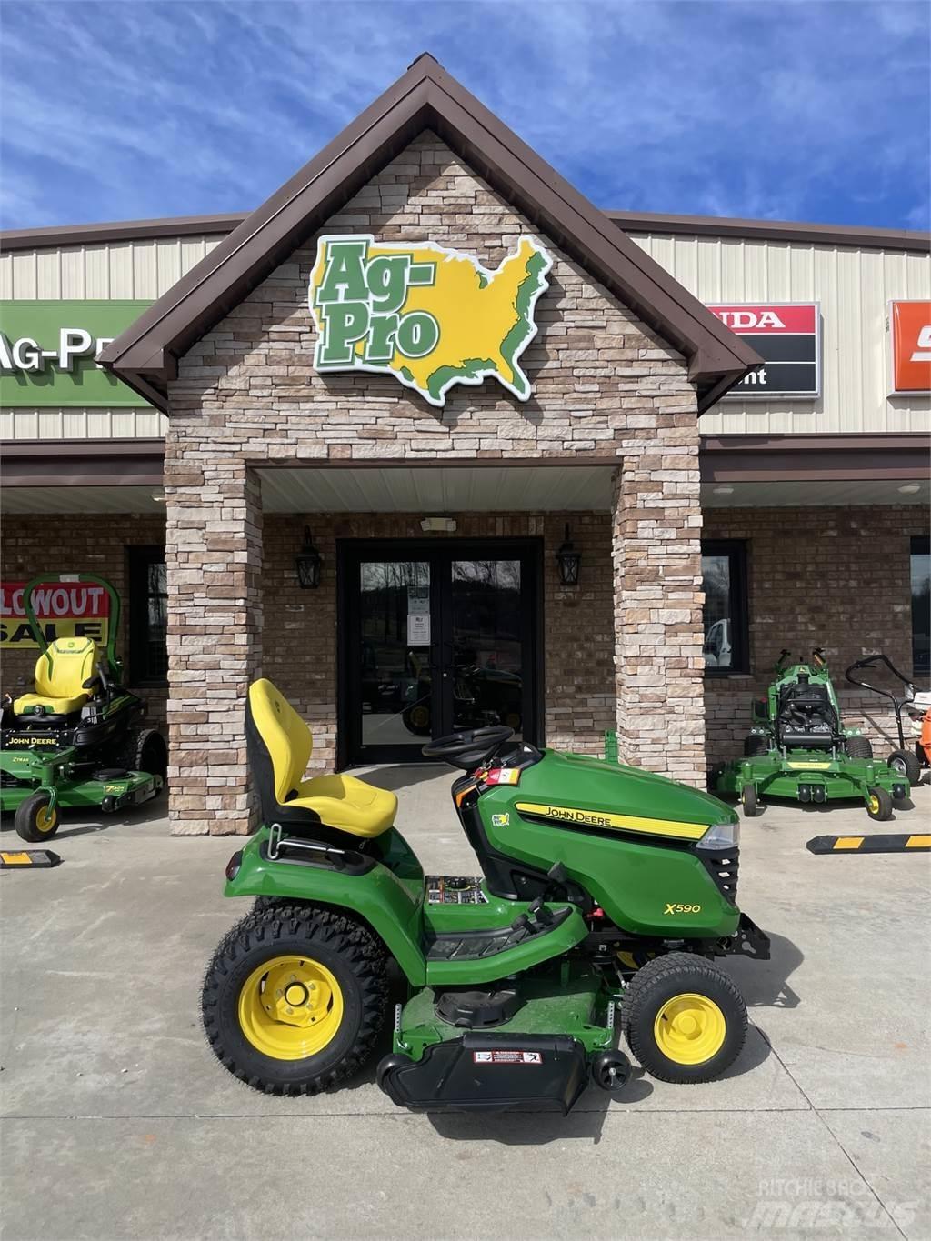 John Deere X590 Manjši traktorji