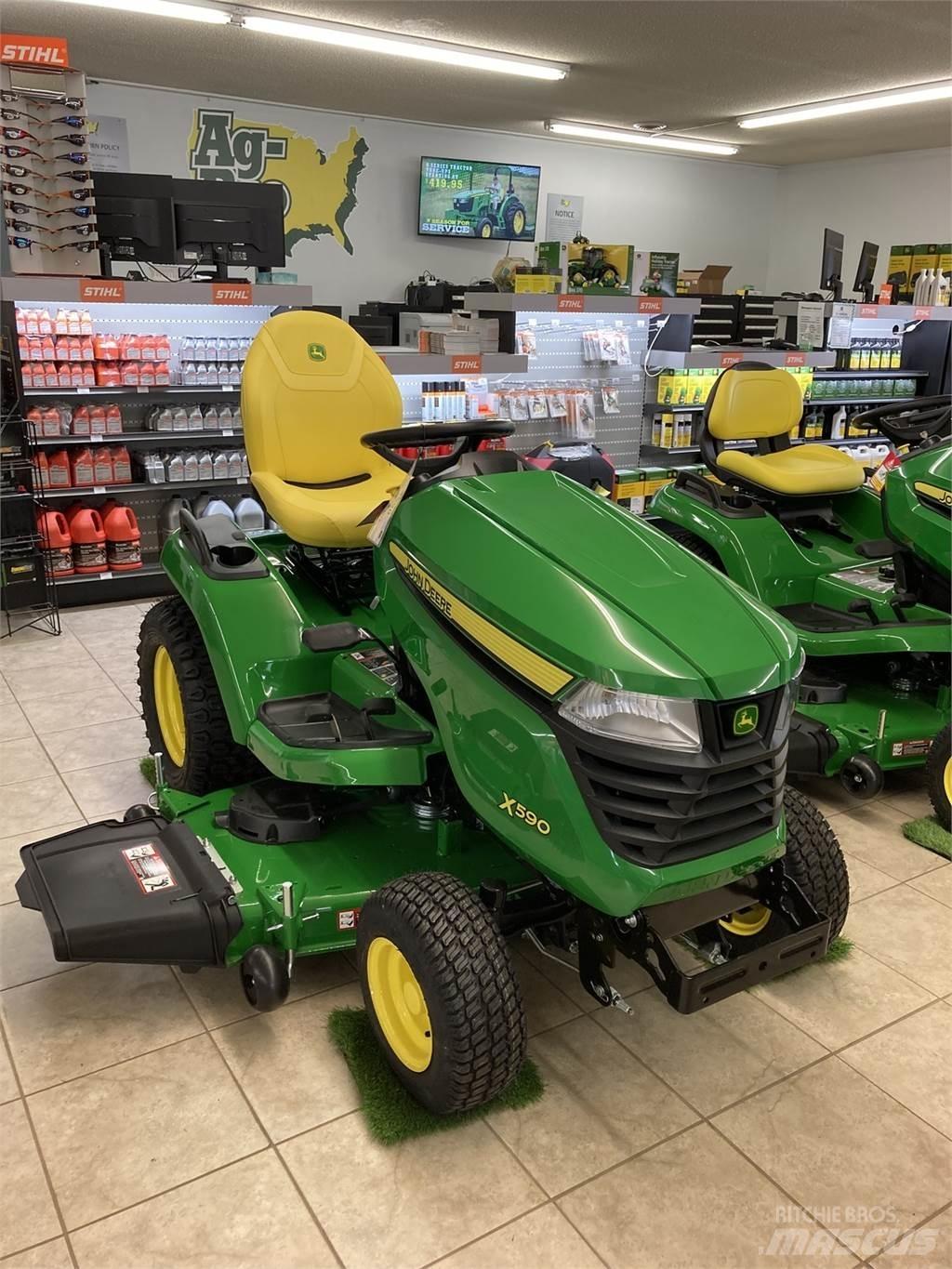 John Deere X590 Manjši traktorji