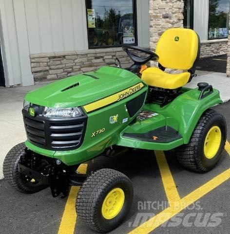 John Deere X730 Manjši traktorji