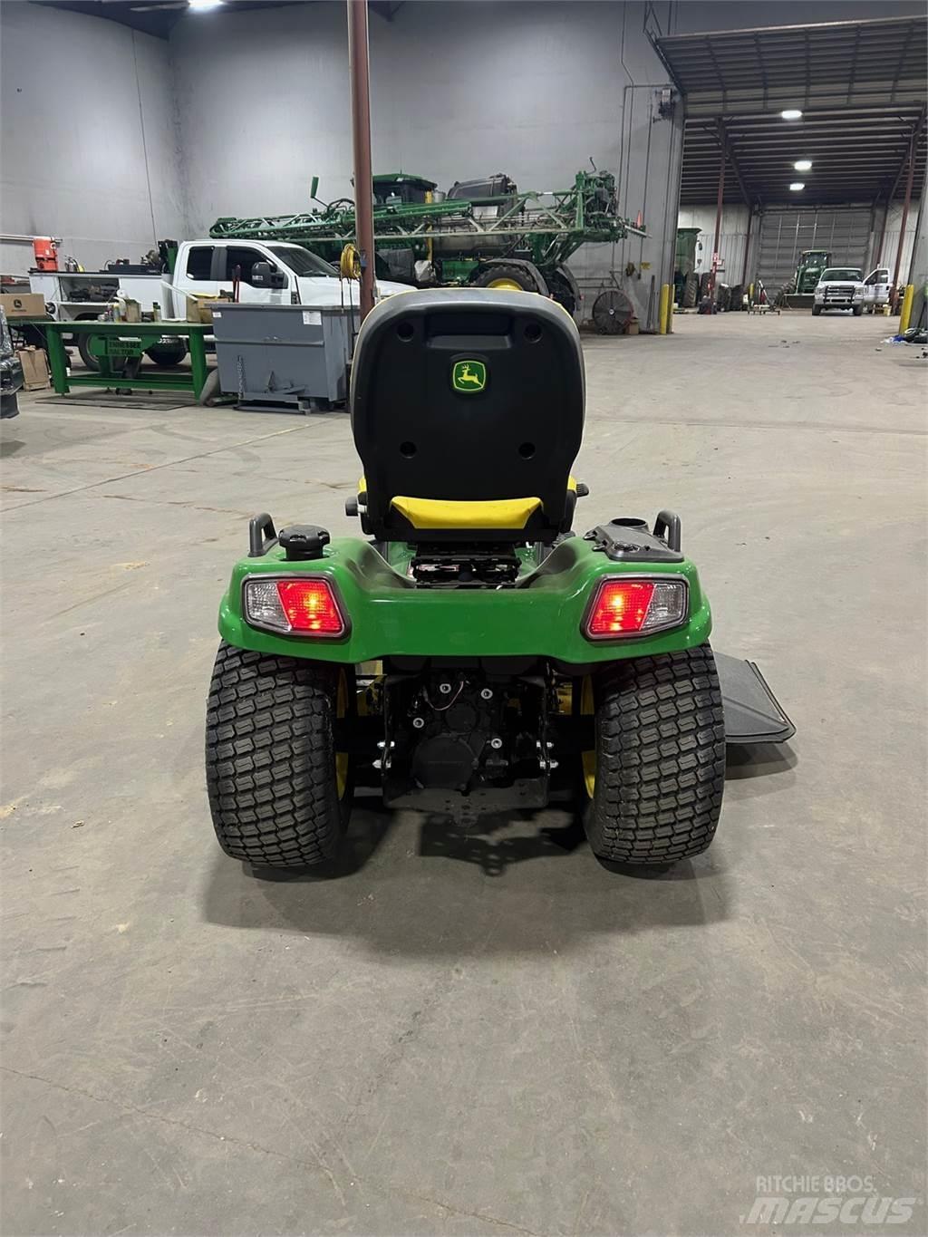 John Deere X730 Manjši traktorji