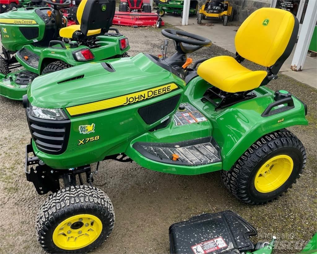 John Deere X758 Manjši traktorji