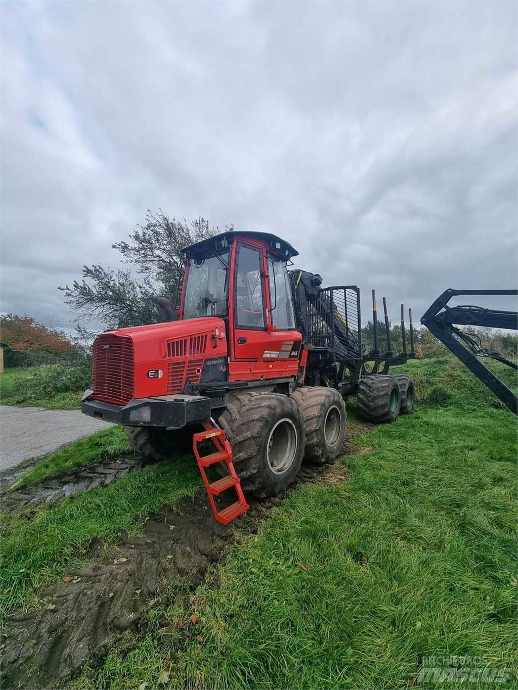 Komatsu 845 Forwarderji