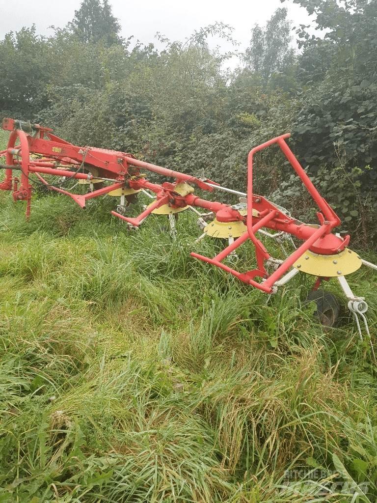 Pöttinger 810N Obračalniki in zgrabljalniki