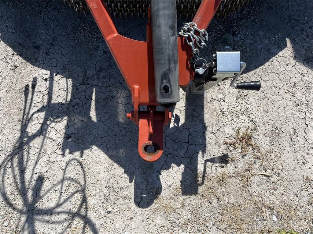 Rhino 2150 Rezač za bale, oprema za rezanje in odvijanje bal