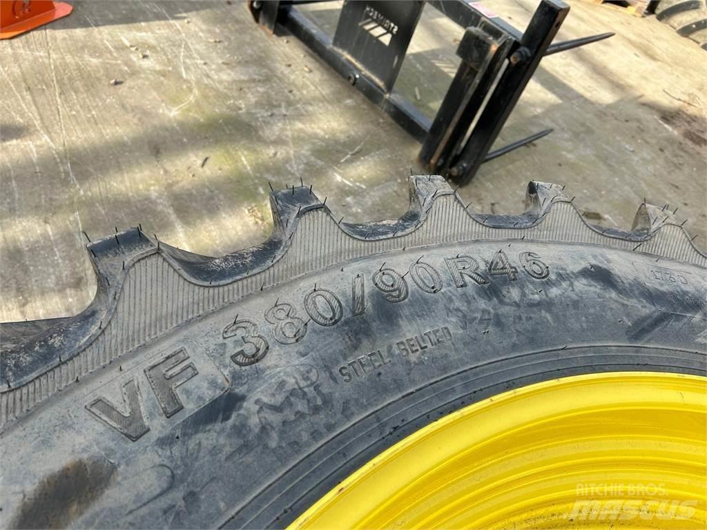  Row Crop Tyres Gume, kolesa in platišča