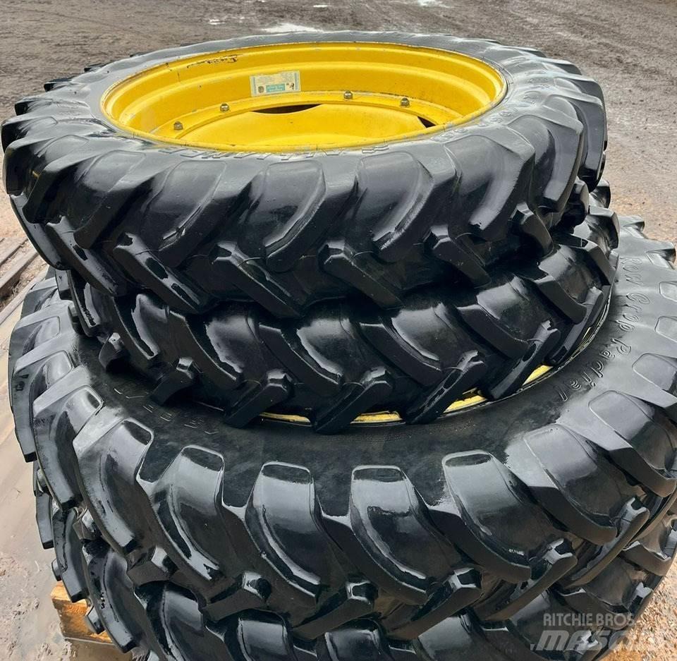  Row Crop Wheels Gume, kolesa in platišča