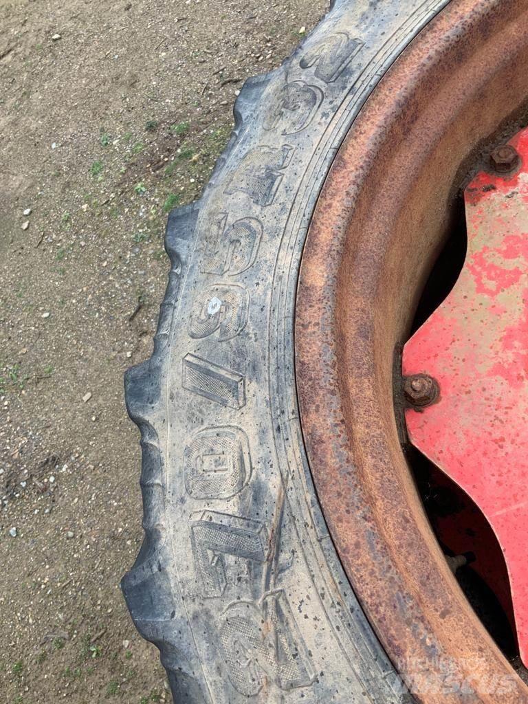  Row Crop Wheels Gume, kolesa in platišča