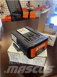Stihl AP300S Vozila za golf