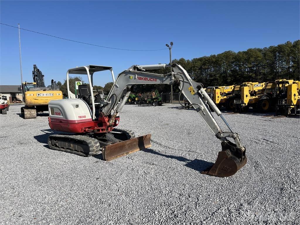 Takeuchi TB240 Mini bagri <7t