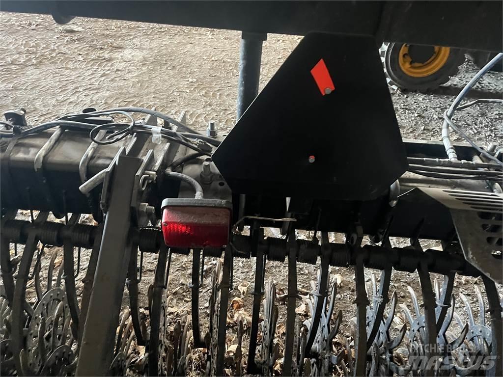 YETTER 3541 Ostali priključki in naprave za pripravo tal