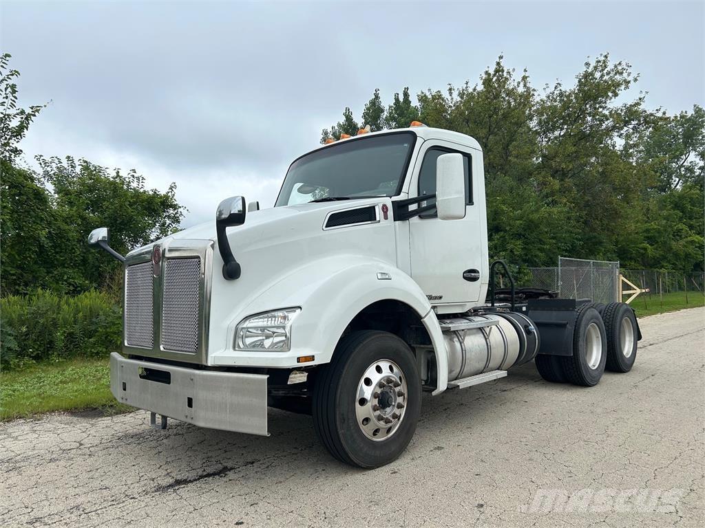 Kenworth T880 Drugi tovornjaki