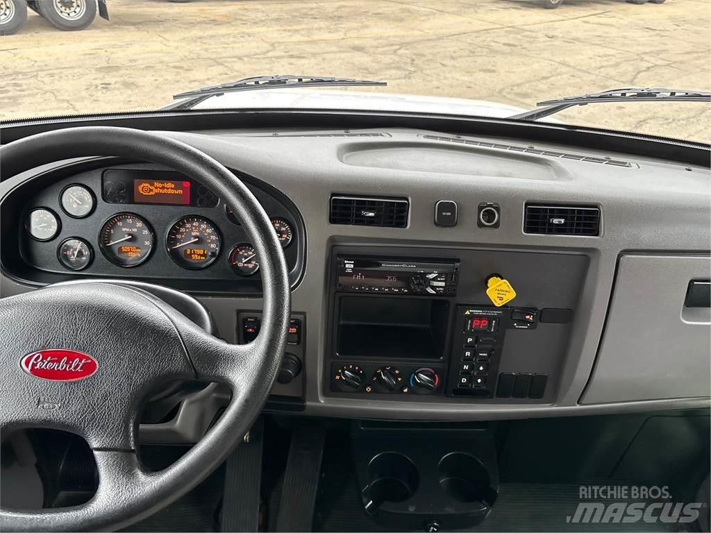 Peterbilt 337 Tovornjaki zabojniki