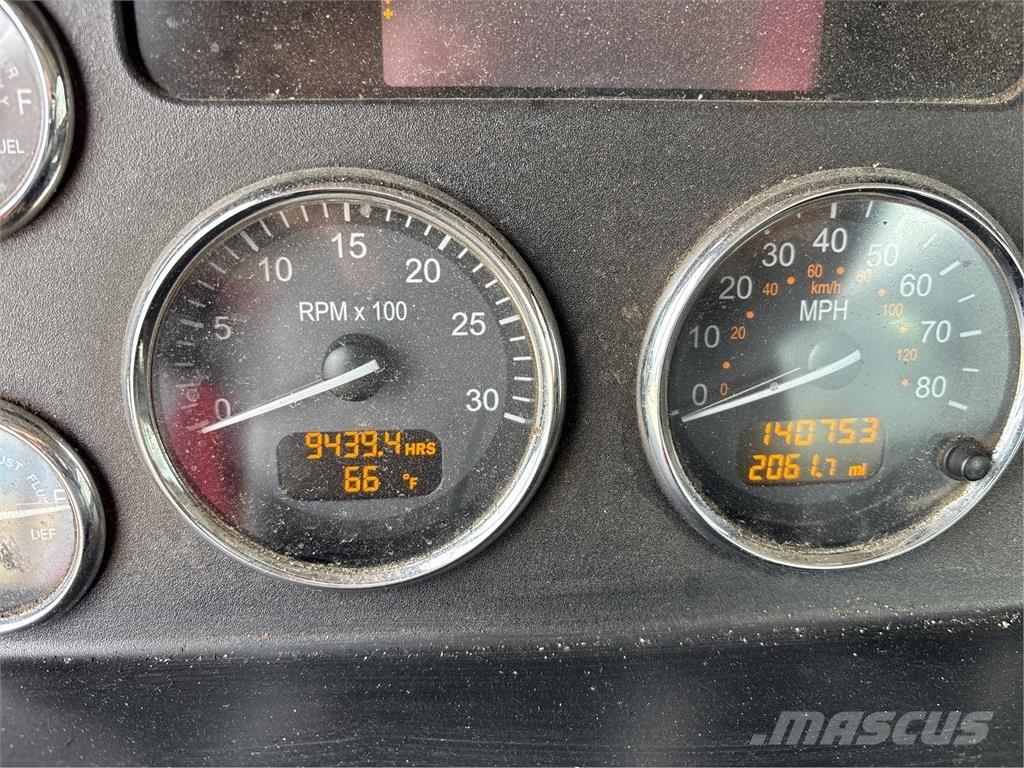 Peterbilt 337 Vlačilci