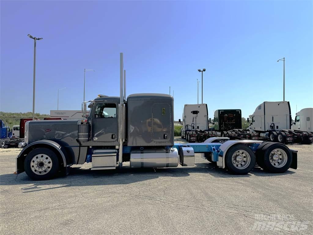 Peterbilt 389 Vlačilci