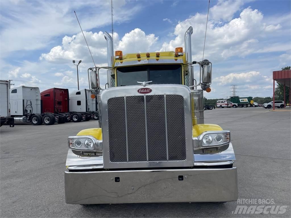 Peterbilt 389 Vlačilci
