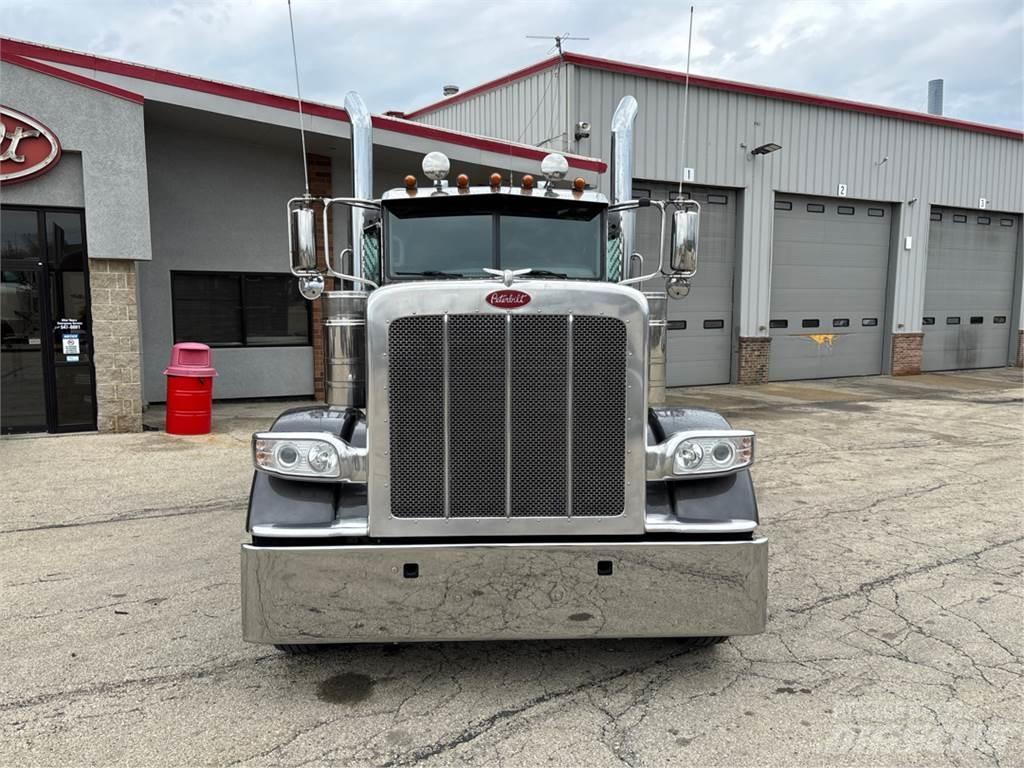 Peterbilt 389 Vlačilci
