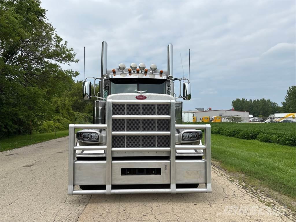 Peterbilt 389 Drugi tovornjaki